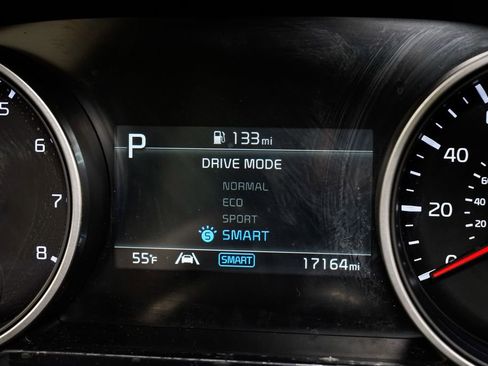 Certified 2024 Kia Carnival LX image 13