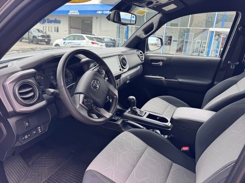 Used 2023 Toyota Tacoma TRD Off-Road AWD/4WD image 21