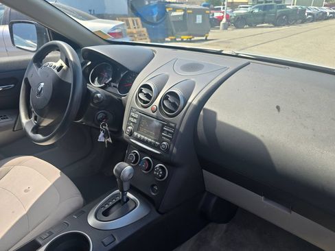 Used 2014 Nissan Rogue S w/ Convenience Package FWD image 9