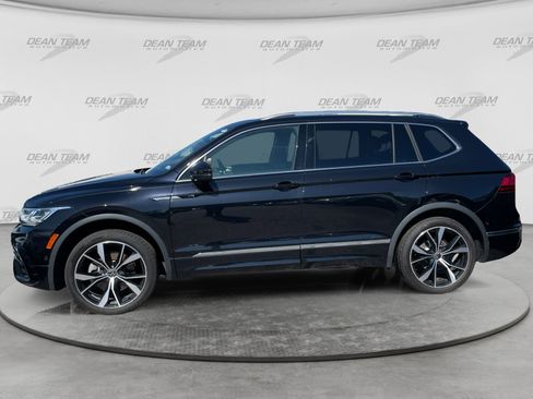Used 2022 Volkswagen Tiguan SEL R-Line AWD/4WD image 4