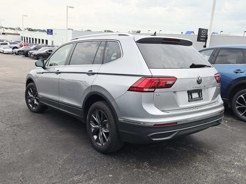 Used 2022 Volkswagen Tiguan SE AWD/4WD image 3