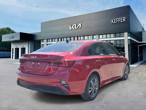 Used 2022 Kia Forte LXS image 8