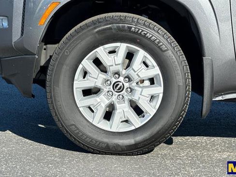 Used 2023 Nissan Frontier SV w/ SV Convenience Package image 34