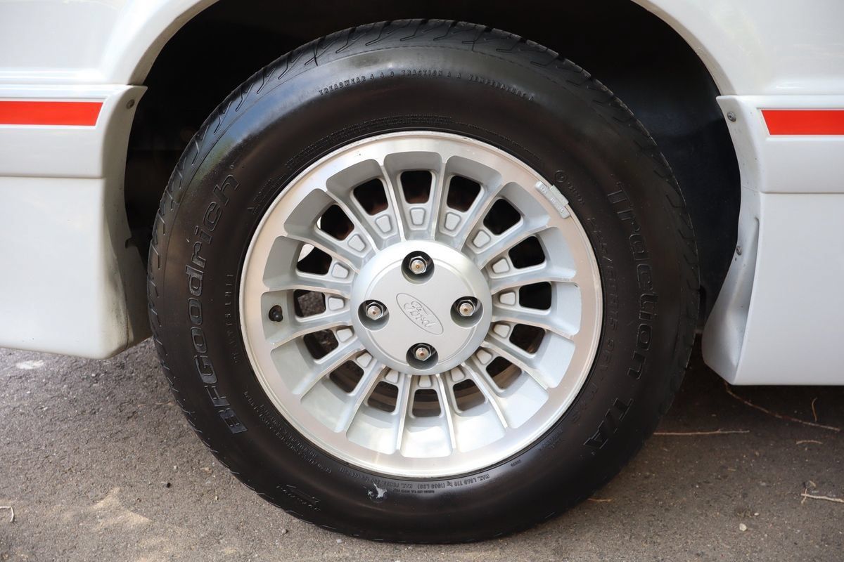 Used 1988 Ford Mustang GT RWD image 40