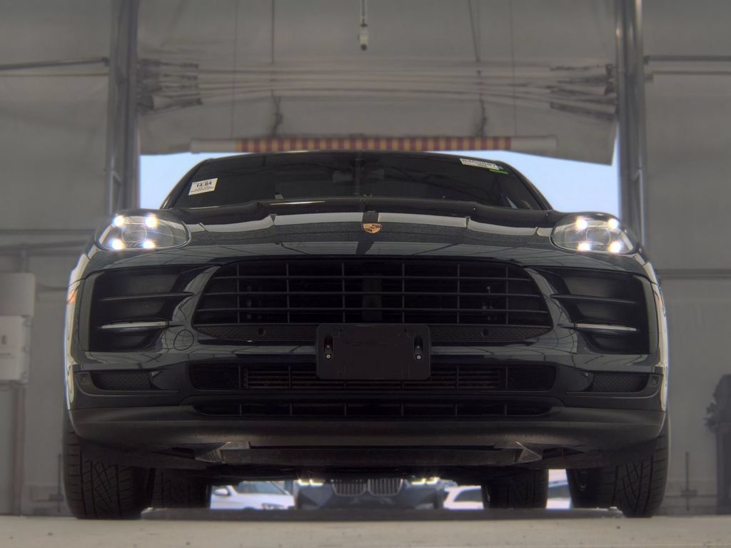 Used 2019 Porsche Macan AWD/4WD image 9