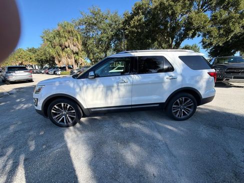 Used 2017 Ford Explorer Platinum AWD/4WD image 2
