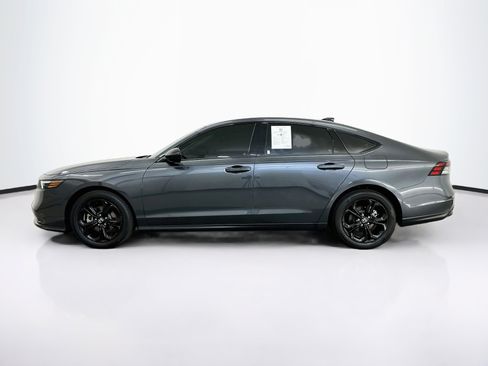 Used 2025 Honda Accord SE image 4