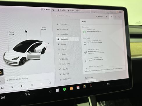 Used 2020 Tesla Model 3 Standard Range Plus image 15