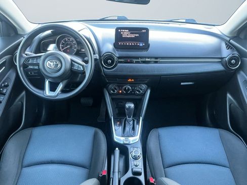 Used 2020 Toyota Yaris LE image 11