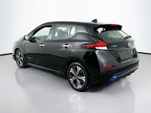 Used 2019 Nissan Leaf SV w/ SV All Weather Package FWD image 5