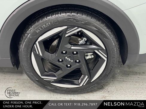Used 2025 Kia K4 EX image 12