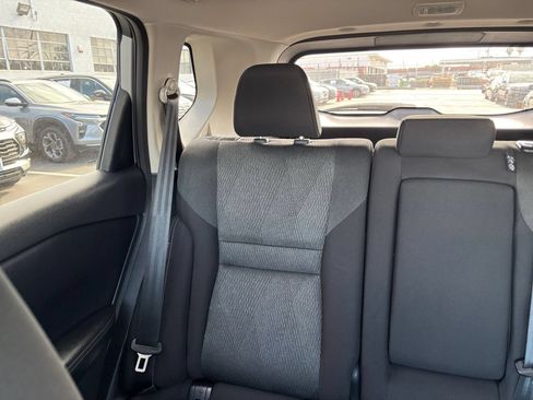 Used 2025 Nissan Rogue SV FWD image 41