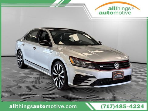 Used 2018 Volkswagen Passat 3.6 image 1