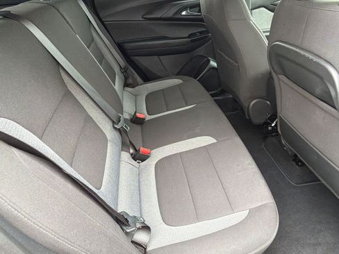 Used 2025 Chevrolet TrailBlazer LT FWD image 34