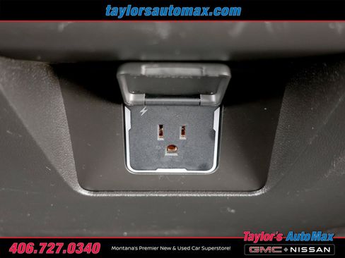 Used 2024 GMC Yukon AT4 w/ Technology Package AWD/4WD image 44