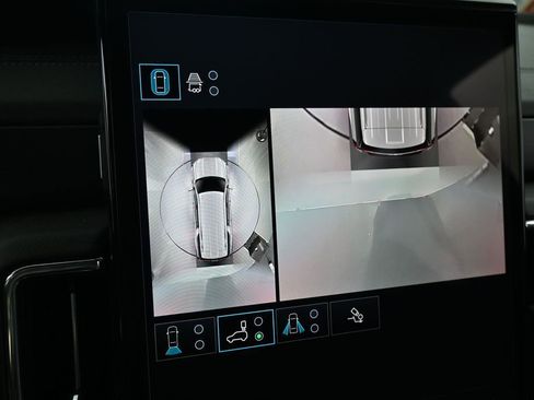 Used 2025 GMC Yukon XL Denali AWD/4WD image 21