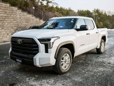 New 2026 Toyota Tundra SR5 w/ SR5 Convenience Package image 7