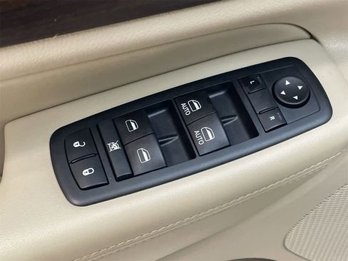 Used 2014 Jeep Grand Cherokee Laredo w/ Quick Order Package 23E image 14