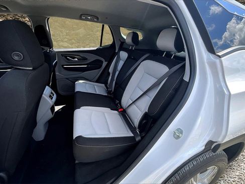 Used 2023 GMC Terrain SLE w/ Driver Convenience Package image 25