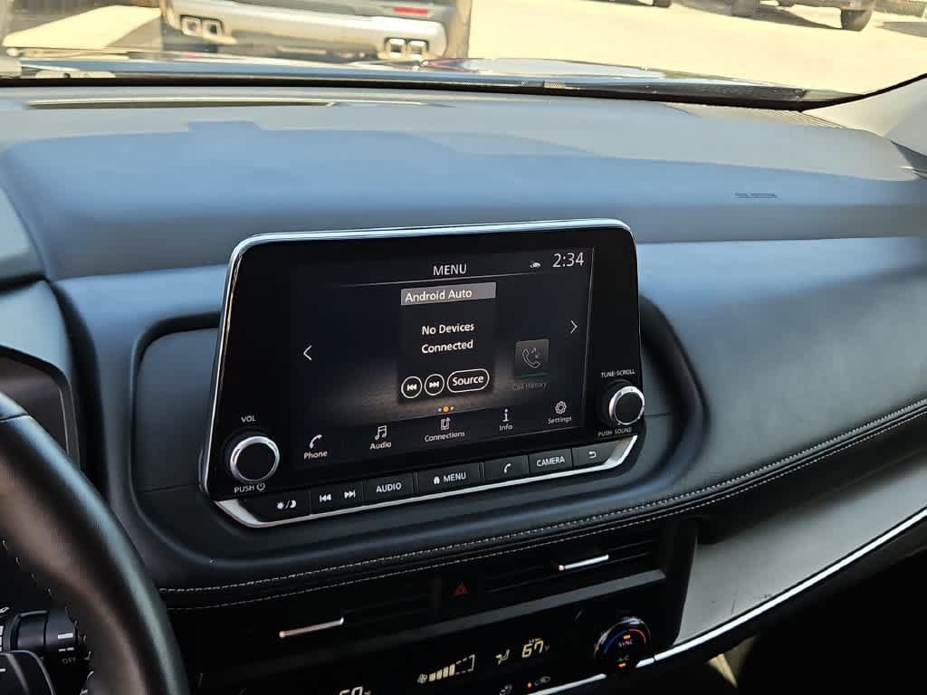 Used 2025 Nissan Rogue SV FWD image 24
