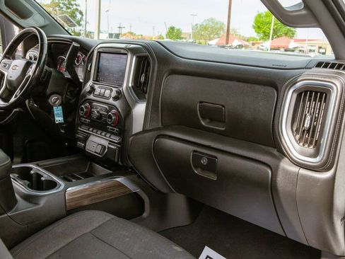 Used 2021 Chevrolet Silverado 2500 LT w/ Fleet Comfort Package AWD/4WD image 11