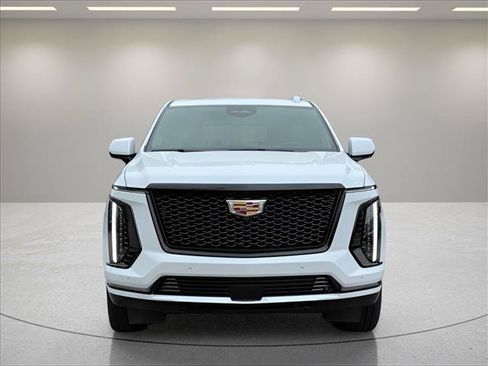 Used 2026 Cadillac Escalade Platinum Sport AWD/4WD image 2