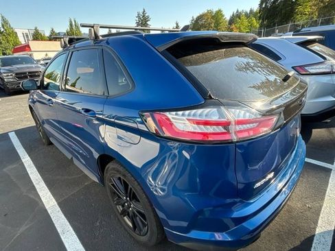 Used 2020 Ford Edge ST-Line w/ Cold Weather Package AWD/4WD image 5
