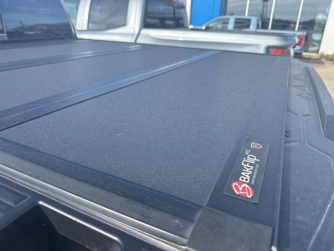 Used 2024 Chevrolet Colorado LT w/ LT Convenience Package II image 5