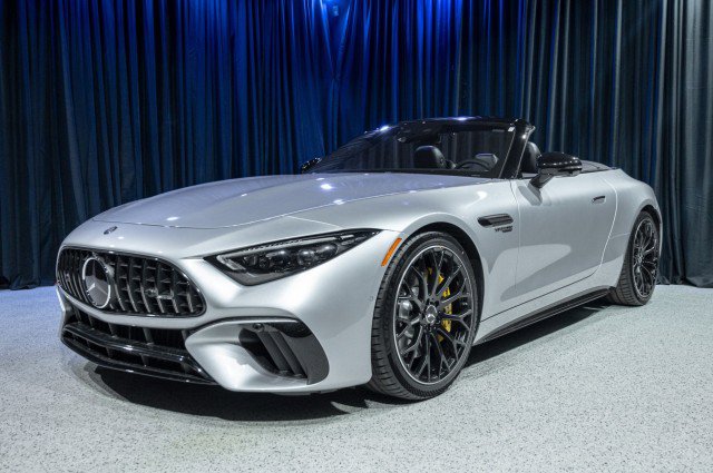 New 2026 Mercedes-Benz SL 63 AMG 4MATIC image 2