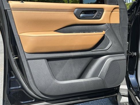 New 2025 Nissan Armada SL w/ Captain's Chari Seat Package image 11