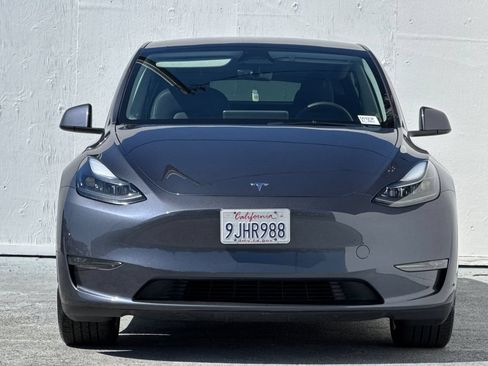 Used 2023 Tesla Model Y Long Range AWD/4WD image 8