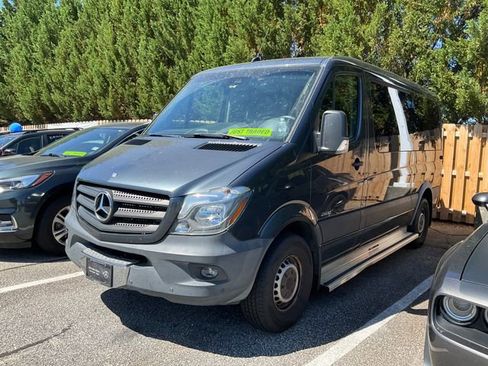 Used 2014 Mercedes-Benz Sprinter 2500 image 3