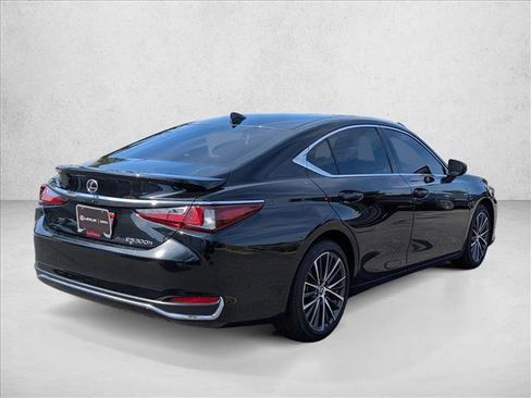 Certified 2025 Lexus ES 300h w/ Premium Package FWD image 5