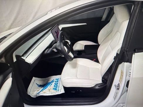 Used 2023 Tesla Model 3 Standard Range image 8