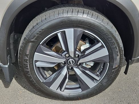 Certified 2023 Nissan Rogue Platinum w/ Platinum Premium Package AWD/4WD image 8
