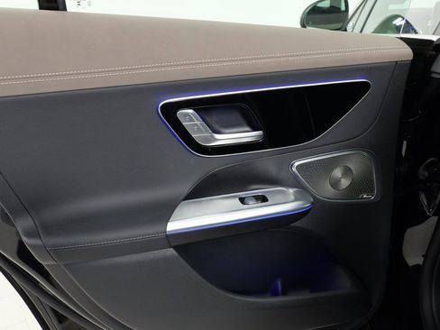 Used 2023 Mercedes-Benz EQE 500 4MATIC Sedan image 34