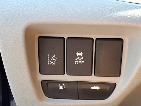 Used 2015 Acura TLX w/ Technology Package FWD image 26