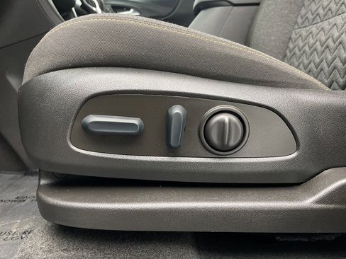 Certified 2022 Chevrolet Equinox LT image 23