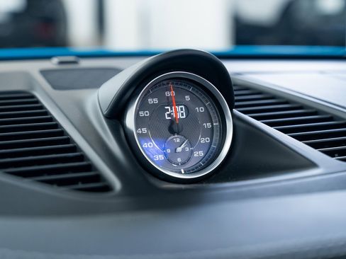 Used 2017 Porsche 911 Targa 4 GTS image 13