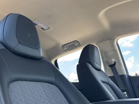 Used 2018 Chevrolet Colorado Z71 AWD/4WD image 24