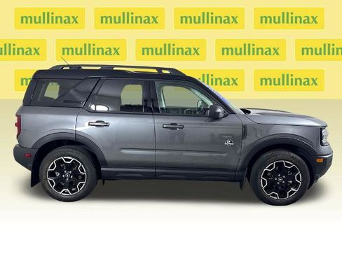 Certified 2025 Ford Bronco Sport Outer Banks AWD/4WD image 2