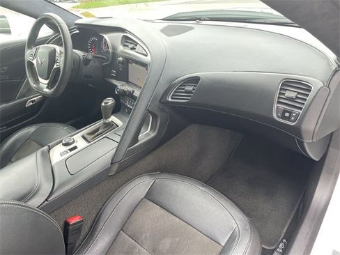 Used 2018 Chevrolet Corvette Stingray Coupe image 26