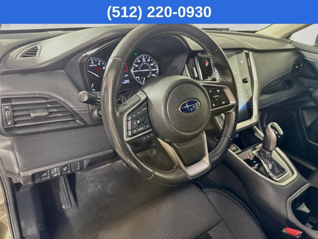 Used 2025 Subaru Outback Premium AWD/4WD image 10