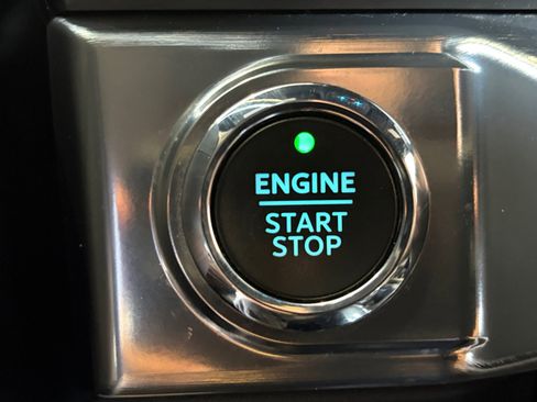 Used 2021 Ford F150 Lariat AWD/4WD image 19