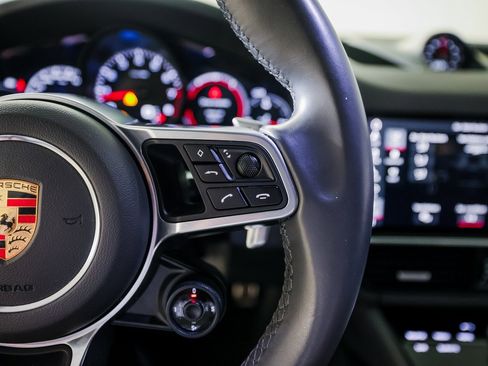 Used 2020 Porsche Cayenne S image 16