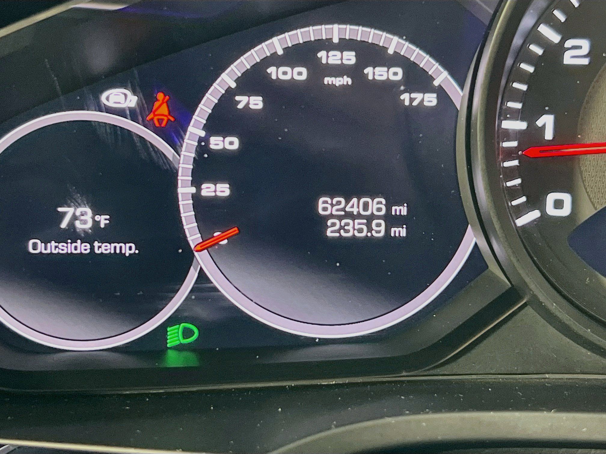 Used 2021 Porsche Cayenne AWD/4WD image 12