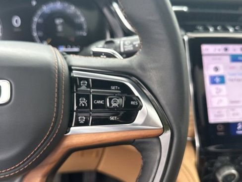 Used 2024 Jeep Grand Cherokee L Summit AWD/4WD image 33