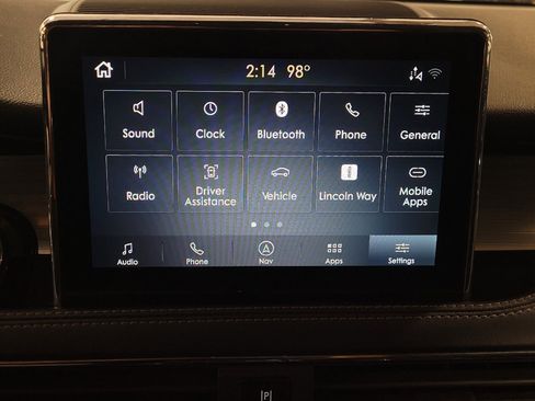 Used 2020 Lincoln Corsair AWD w/ Equipment Group 101A image 25
