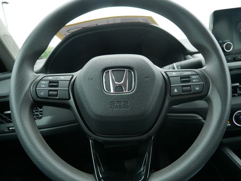 Certified 2023 Honda Accord EX image 25
