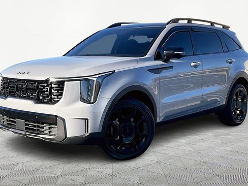 Used 2025 Kia Sorento SX image 2